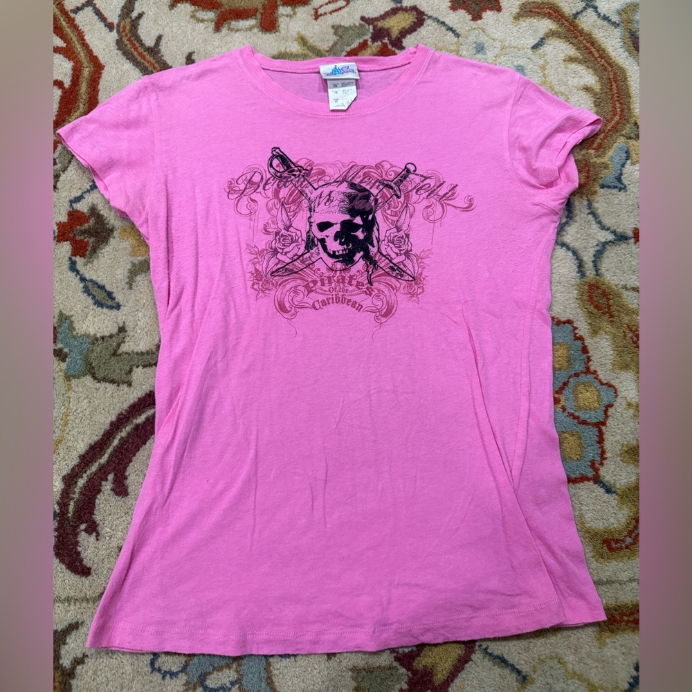 Y2K Vintage Pirates of the Caribbean T shirt